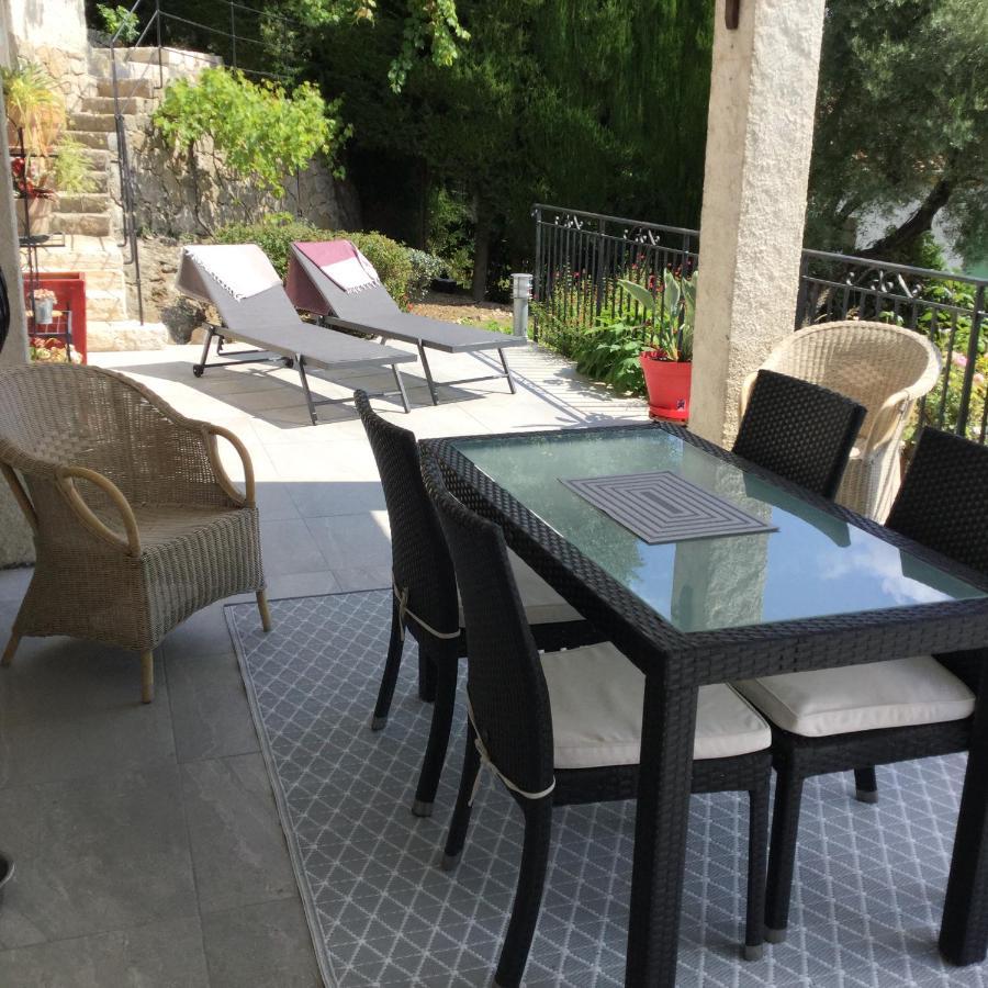 La Tourrette Bed & Breakfast ตูร์เรสส์-ซัวร์-ลูป ภายนอก รูปภาพ