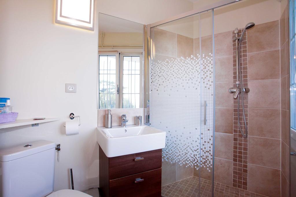 La Tourrette Bed & Breakfast ตูร์เรสส์-ซัวร์-ลูป ภายนอก รูปภาพ