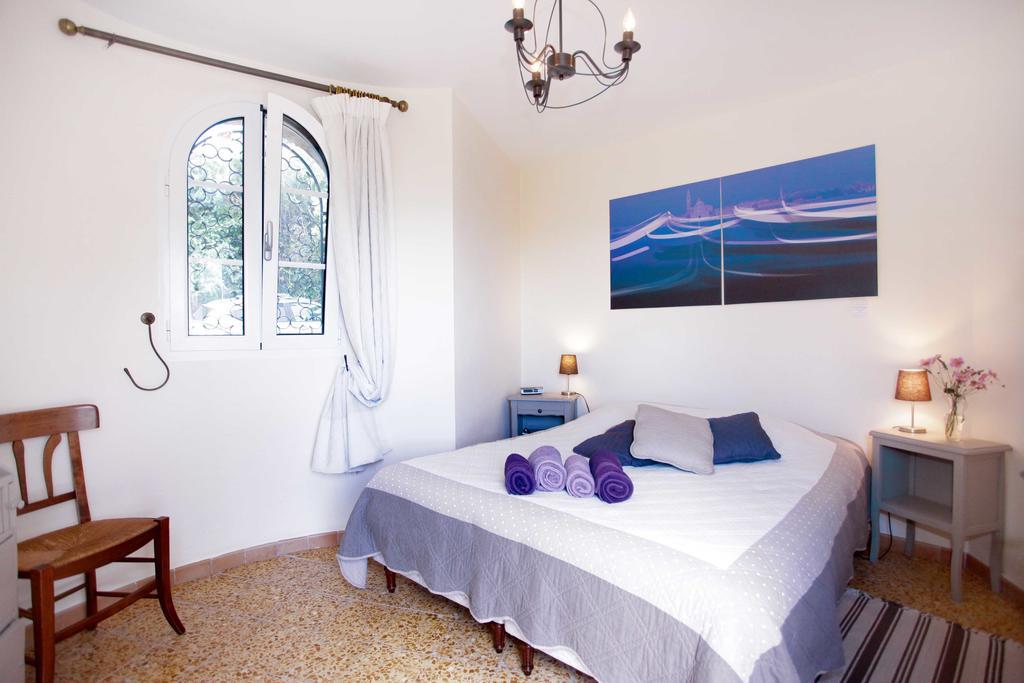 La Tourrette Bed & Breakfast ตูร์เรสส์-ซัวร์-ลูป ภายนอก รูปภาพ