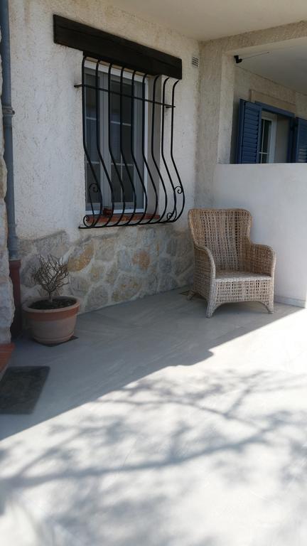 La Tourrette Bed & Breakfast ตูร์เรสส์-ซัวร์-ลูป ภายนอก รูปภาพ