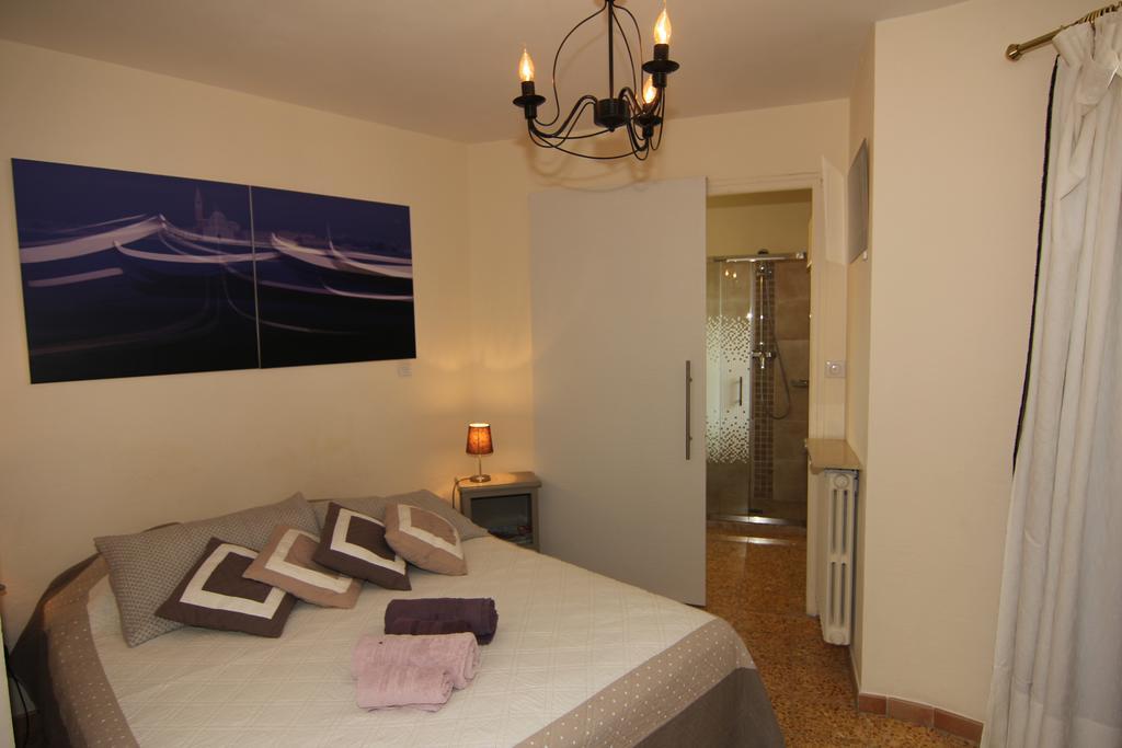 La Tourrette Bed & Breakfast ตูร์เรสส์-ซัวร์-ลูป ภายนอก รูปภาพ